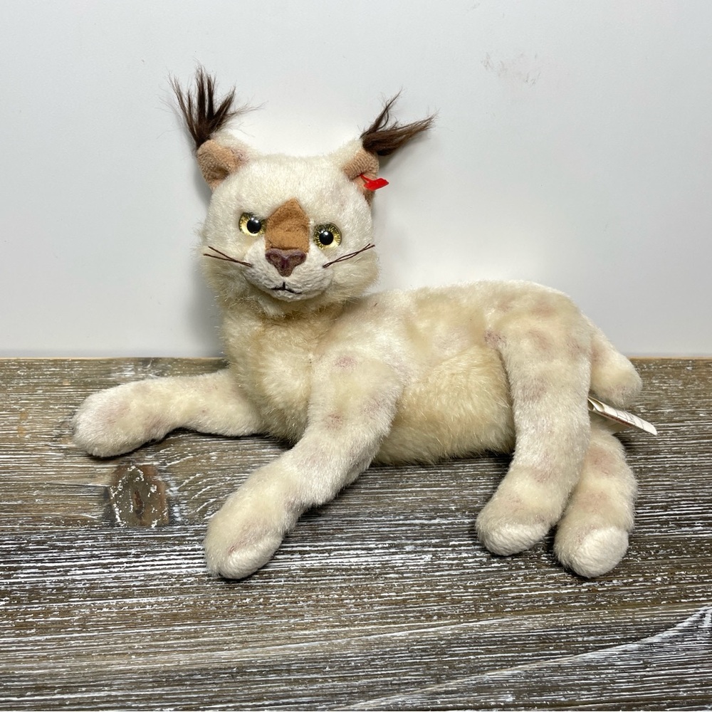 Ty “Tracks” Beanie Baby Lynx Plush